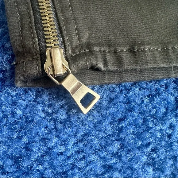 Loft Petites NWT Olive Green Marisa Skinnny Pants with Zippers Size 8P - Picture 11 of 11